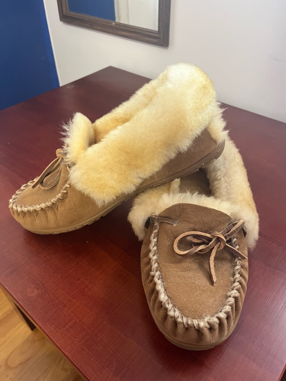 LL Bean Wicked Good Slippers/Moccasins Womens 7 warm cozy comfortable nwot